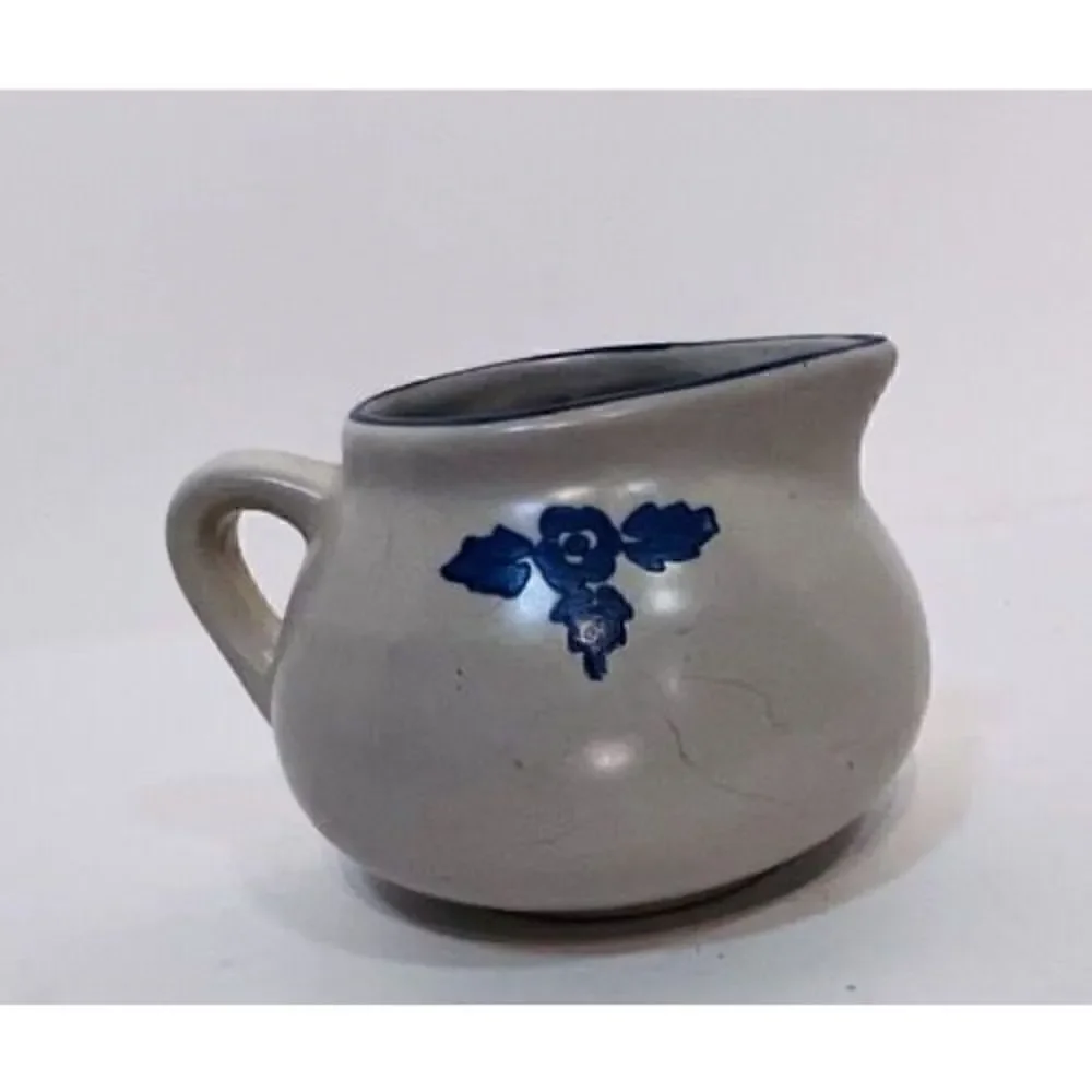 Pfaltsgraf Yorktowne Gravy/Syrup Pitcher Blue Flowers Pottery Stone‎